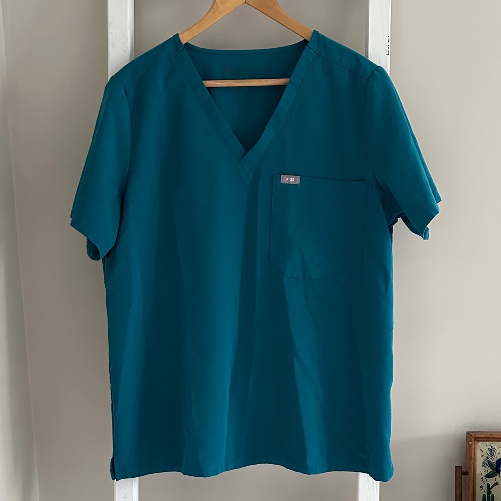 FIGS Caterina Scrub Tops